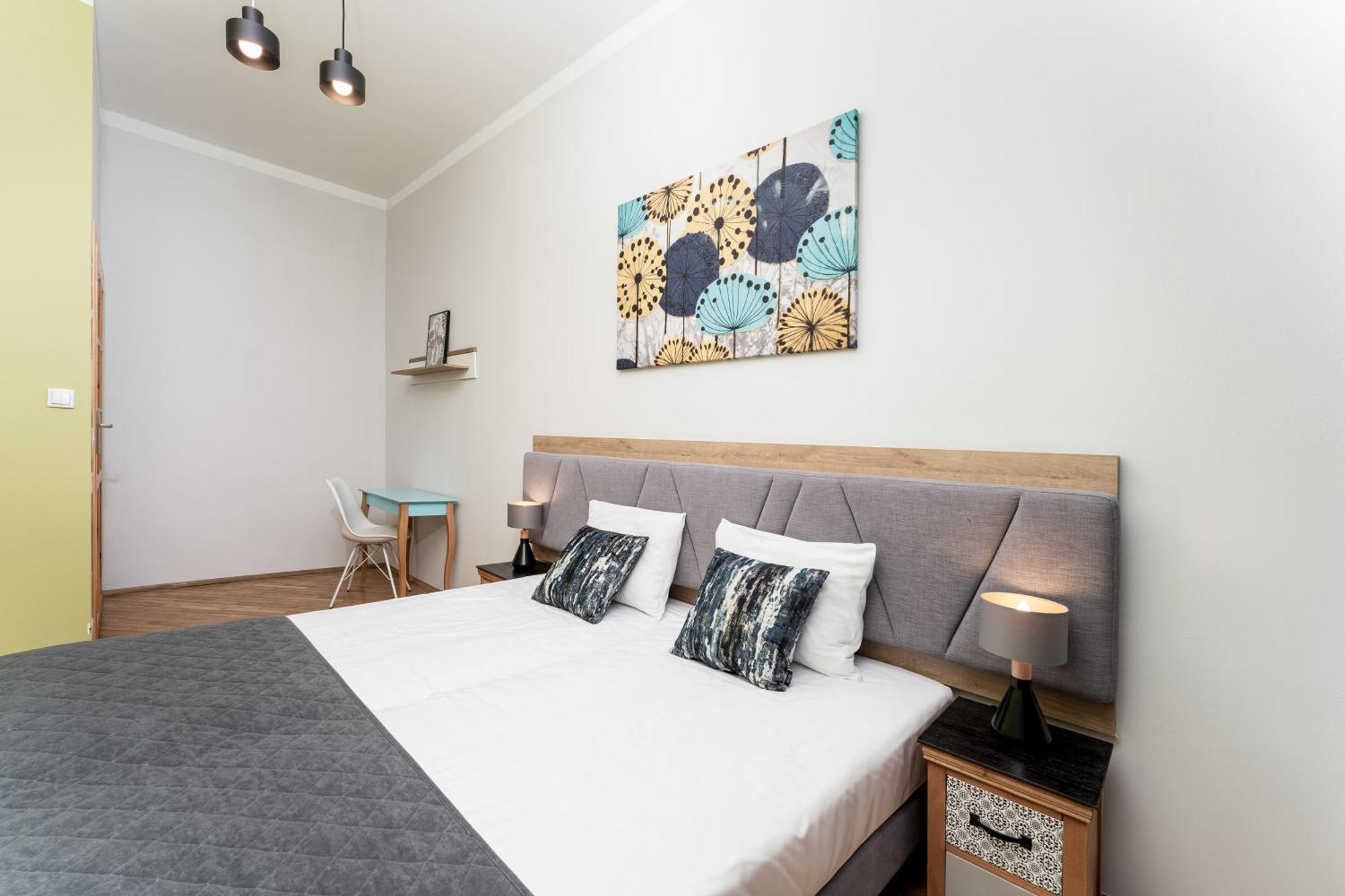1898 Parkside Boutique Residence Krakow Room photo